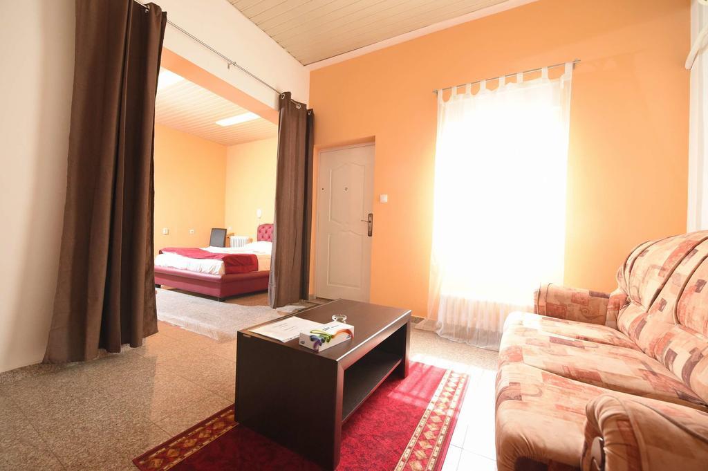 Apartment Inn Rooms Novi Sad Quarto foto