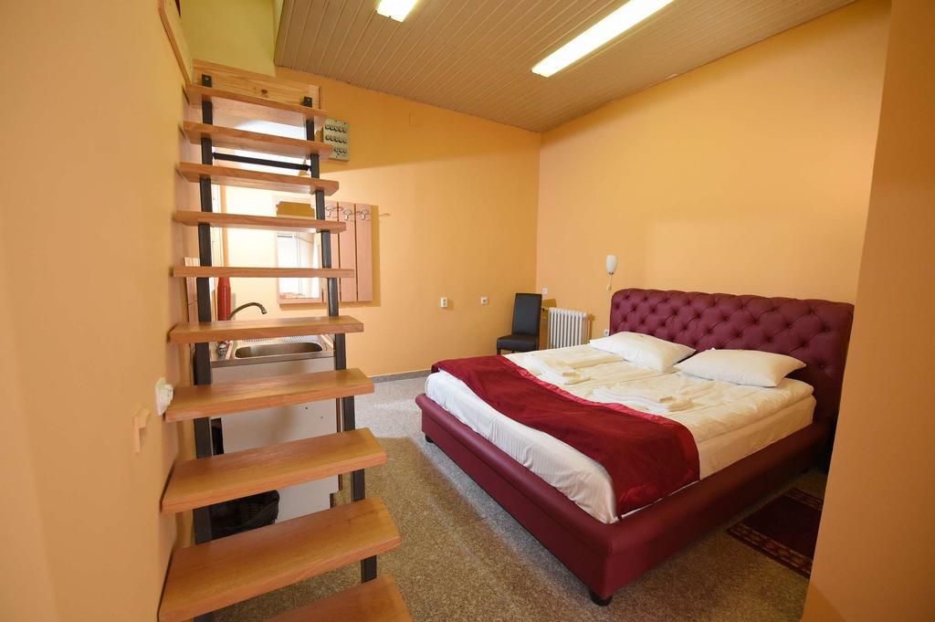 Apartment Inn Rooms Novi Sad Quarto foto
